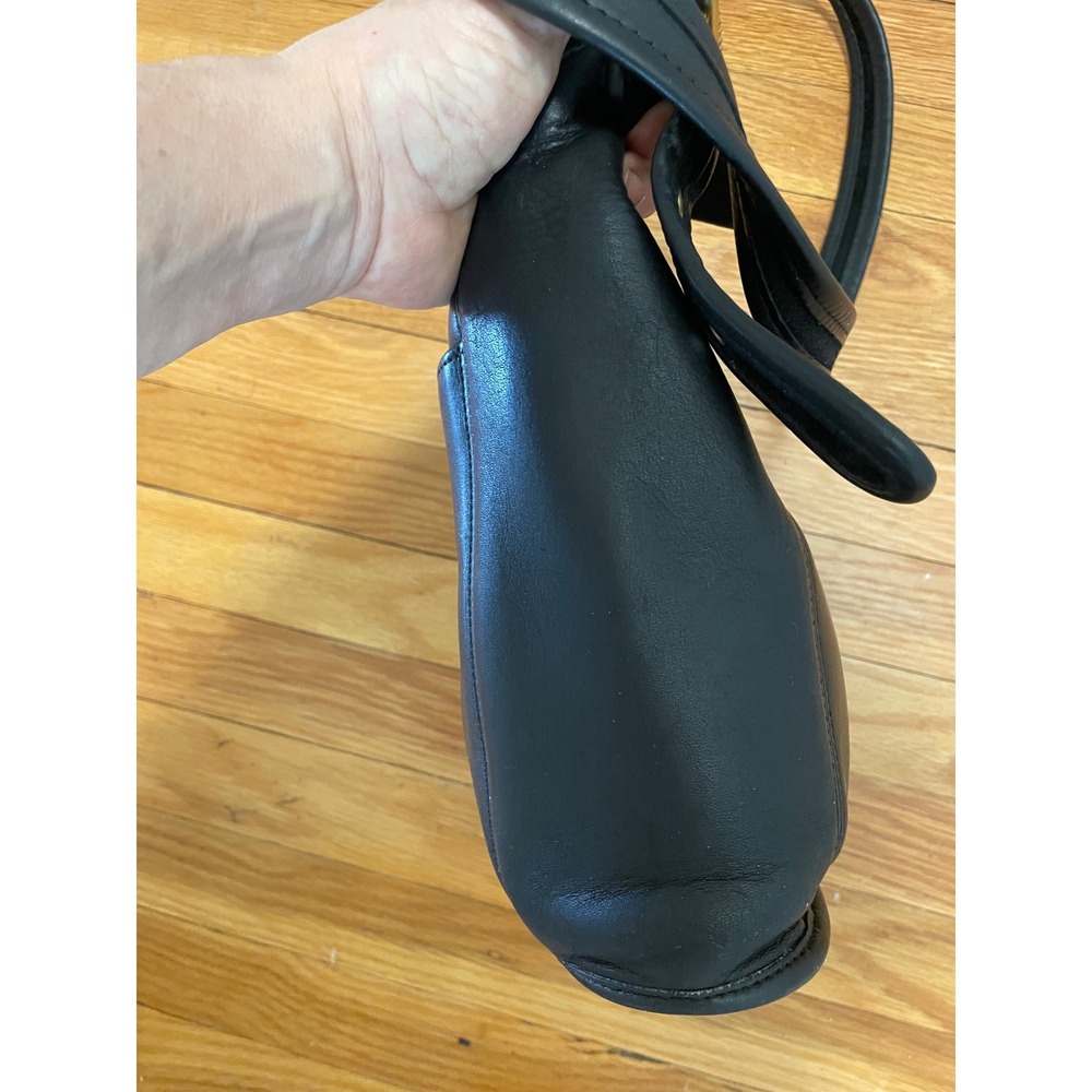 Vintage Coach Slim Duffle Crossbody Bag Black Leather Brass Hardware 9816 EUC - Picture 10 of 12